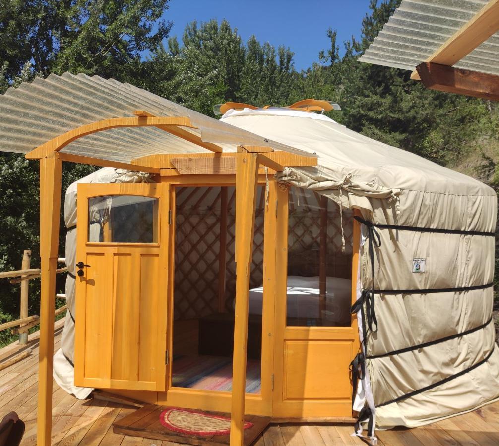 Glamping La Cascina D'Orleans Hotel Saint-Pierre Bagian luar foto